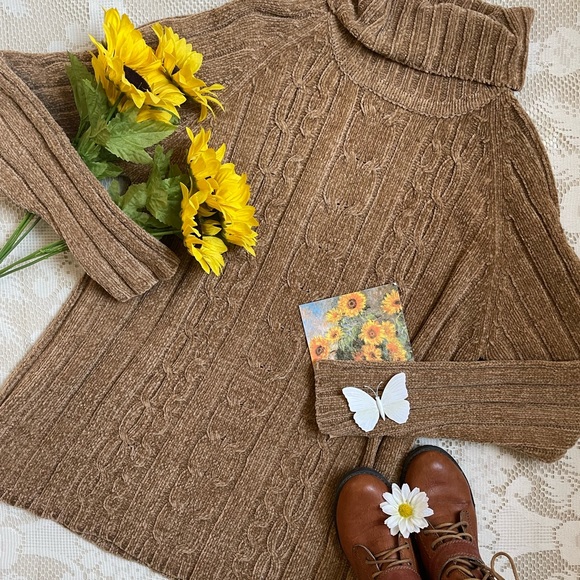 Vintage acrylic soft turtleneck sweater - Picture 9 of 15